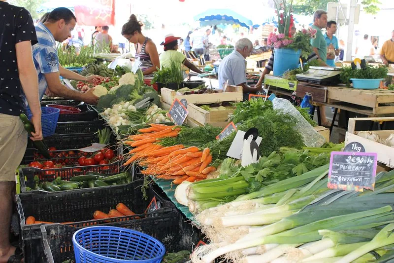 Agen Place du Pin Traditional Market