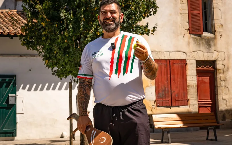 Basque Pelota Initiation in Bayonne