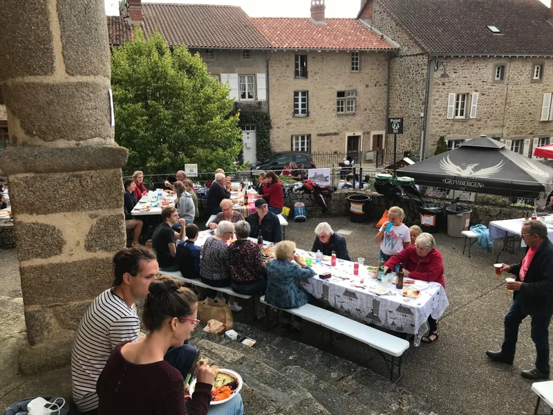 Saint-Laurent-sur-Gorre Farm Market and Concert