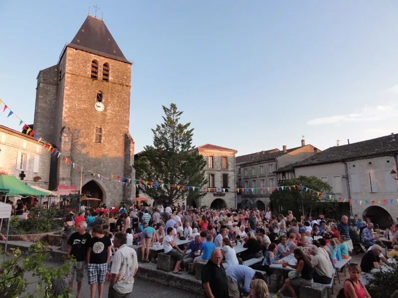 Marche Nocturne Gourmand in Beauville | Night Food Market