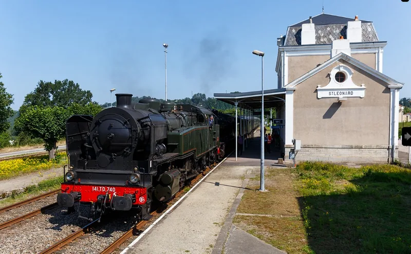 Train Touristique a Vapeur : de Saint-Leonard de Noblat a Eymoutiers