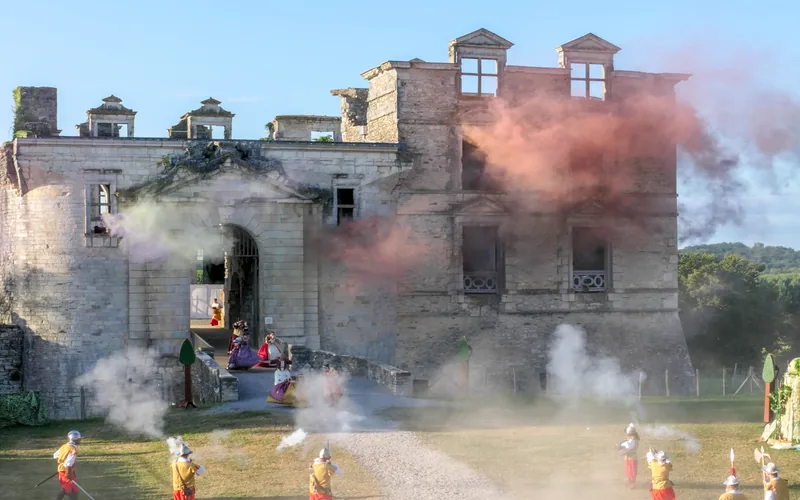 Bidache le Passe Recompose Historical Show