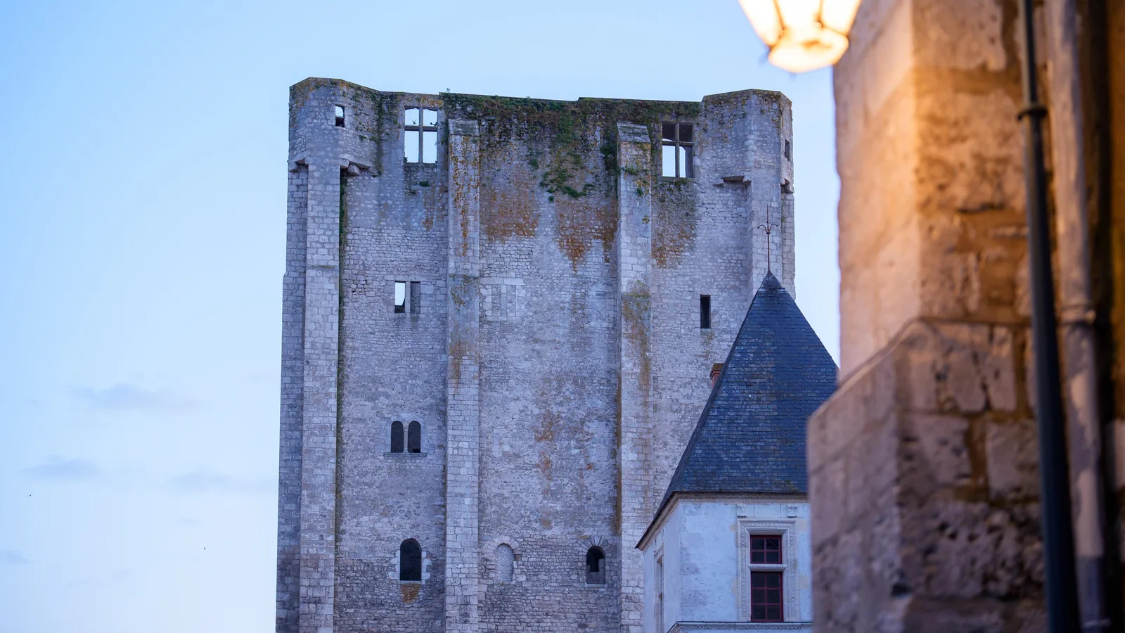 Beaugency’s Medieval Castrum: Tower, Court and Abbey