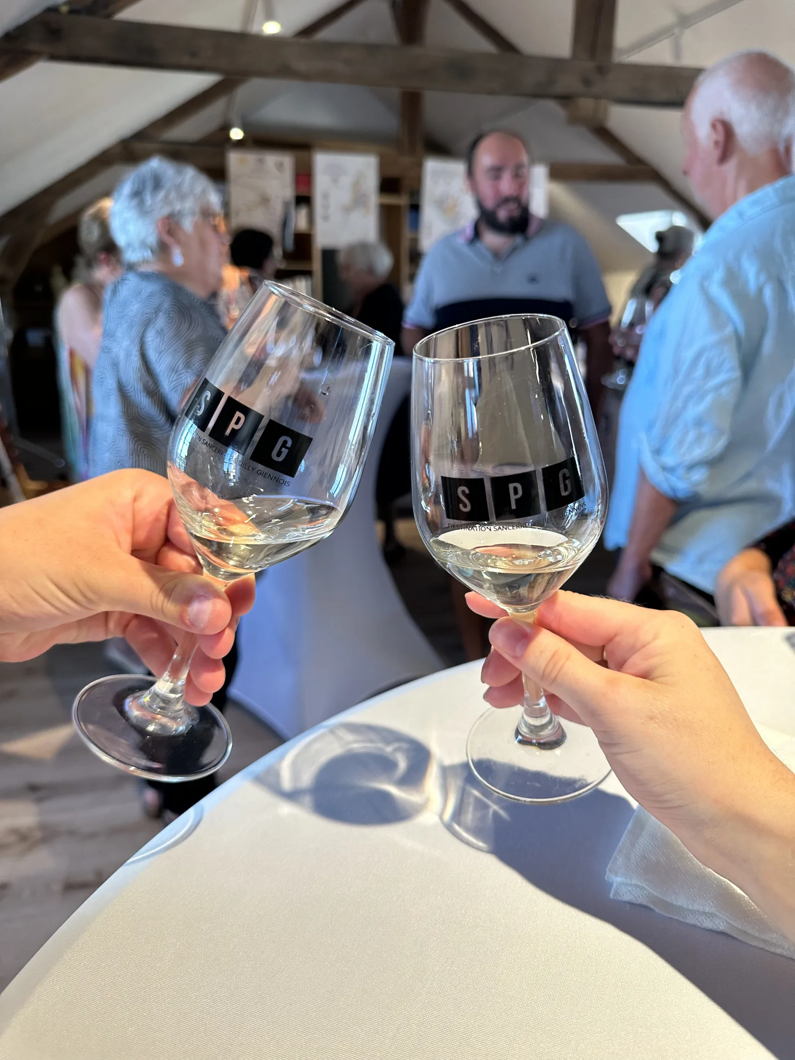 Vignobles en Scène : Faïence et Vins à Gien